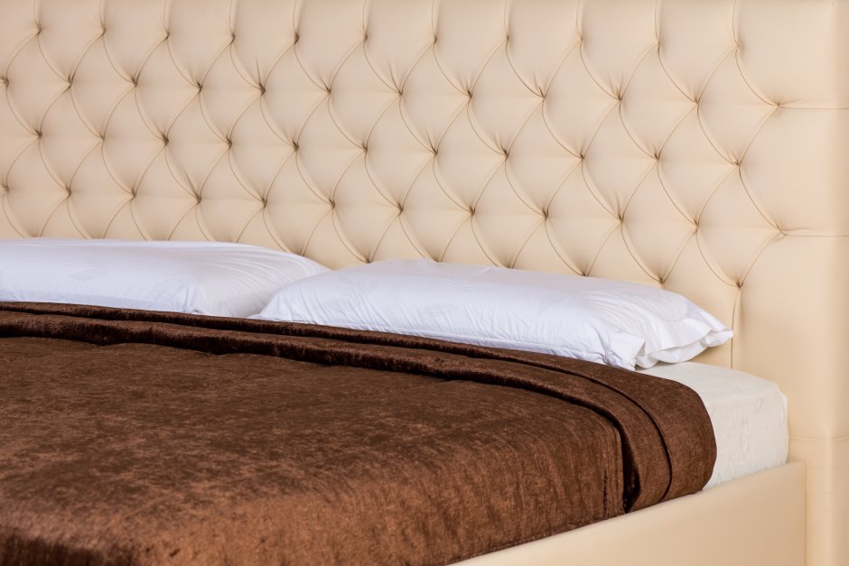 Обивка изголовья кровати