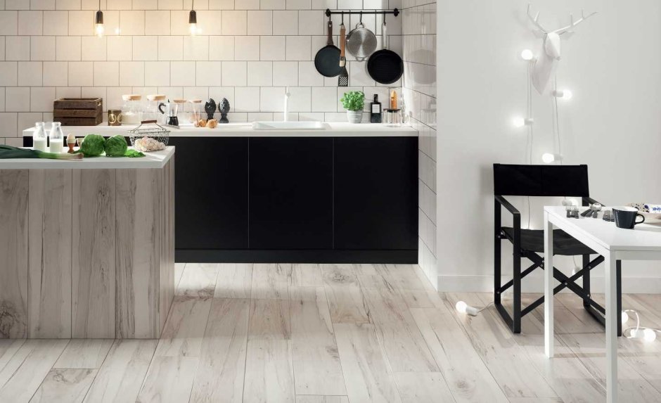 Керамогранит Korzilius "Wood Craft White Str "119,8x19 пол 1,14 кв.м.