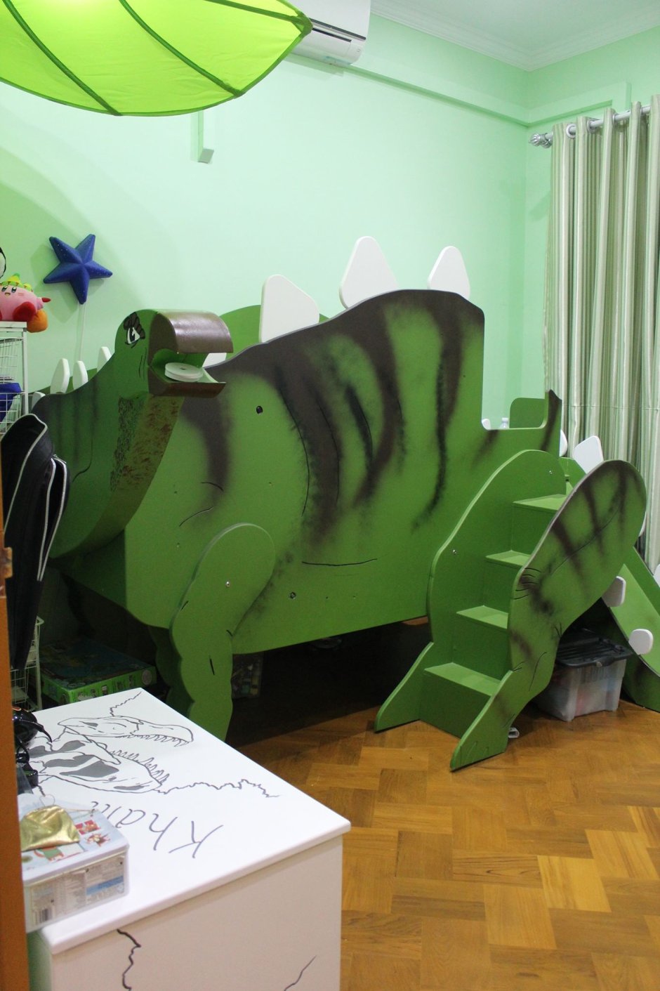 Детская в стиле динозавров