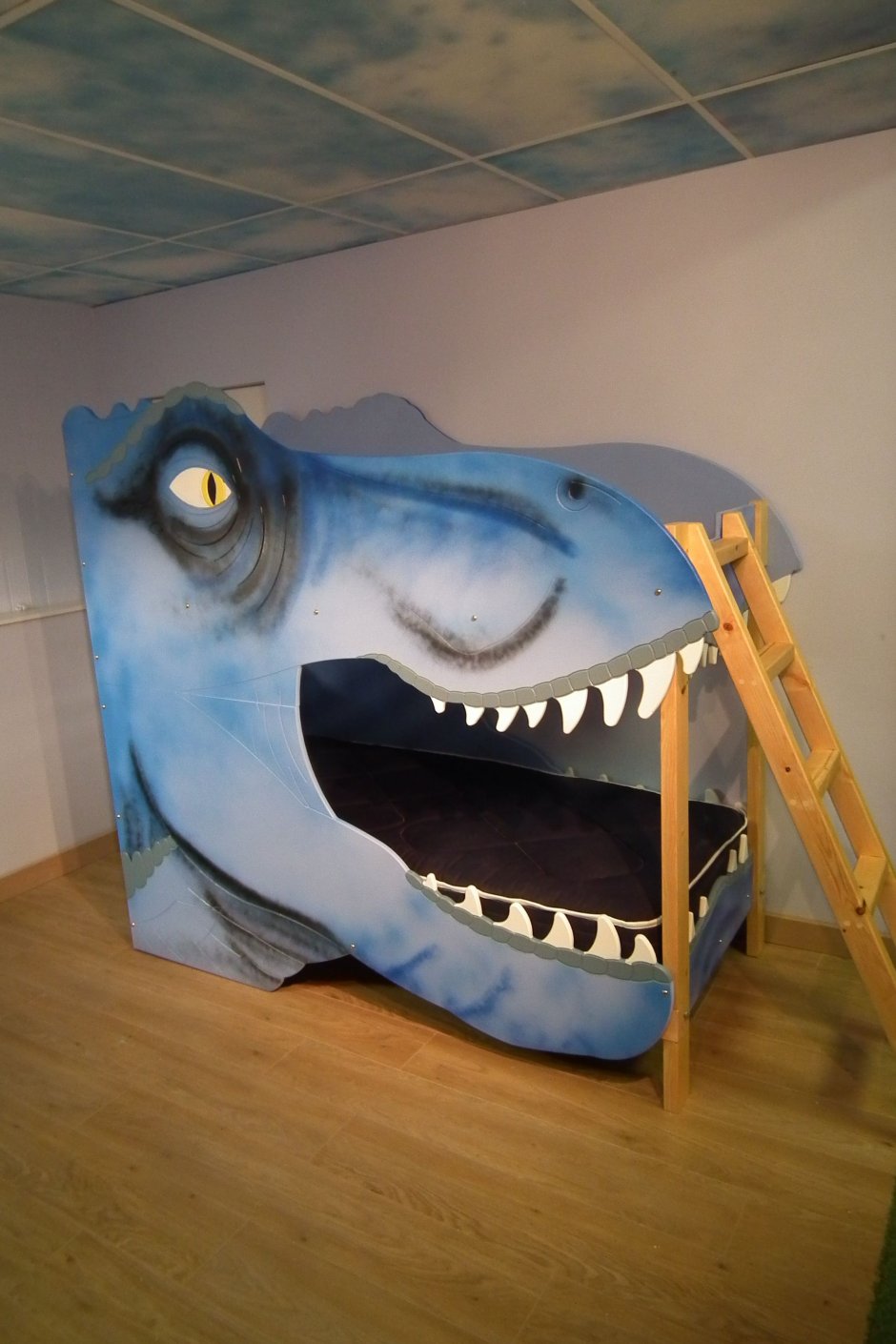 Кровать динозавр для мальчика