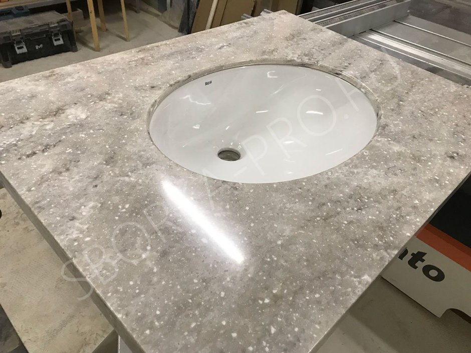 Vicostone Calacatta BQ-8270