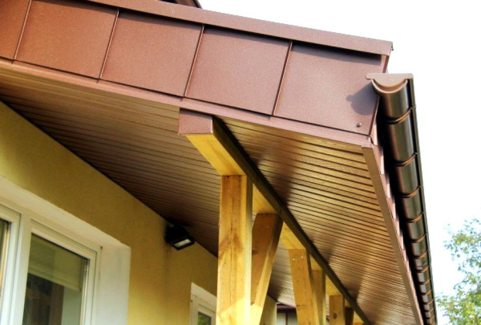 Карнизный свес софит