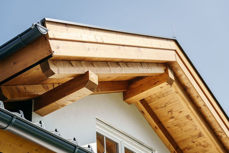 Шале свесы кровли