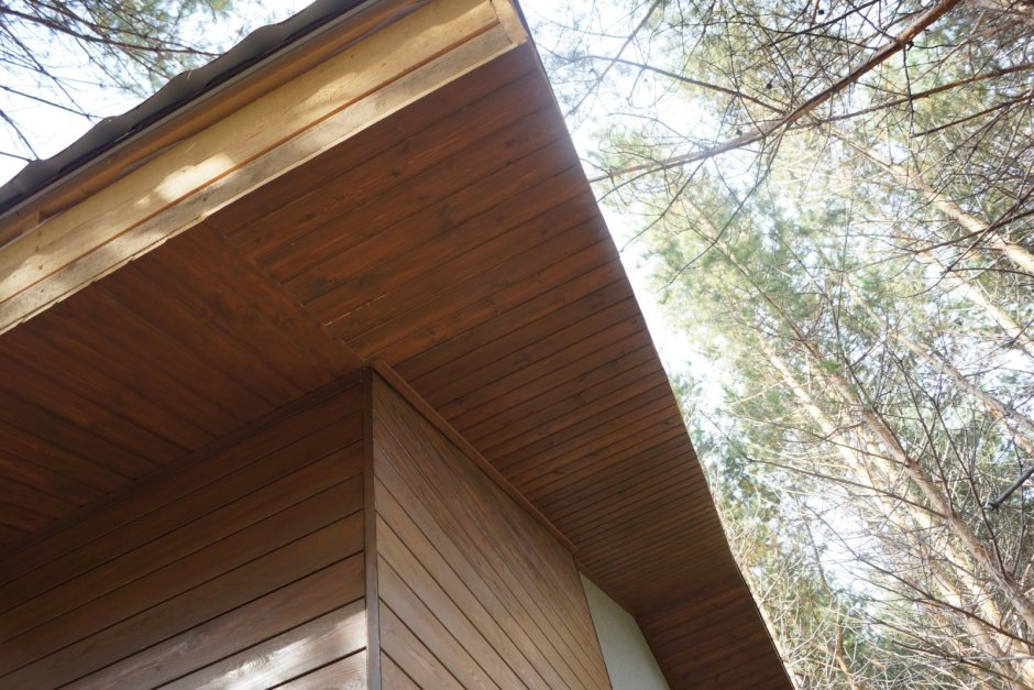 Торцевая планка подшивки свеса кровли