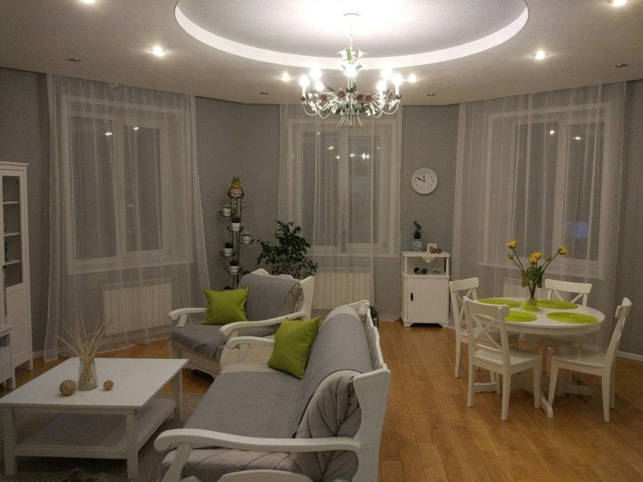 Объединенная кухня-гостиная в сталинке