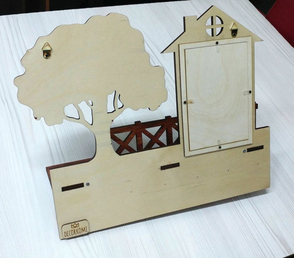 Ключница с полочкой