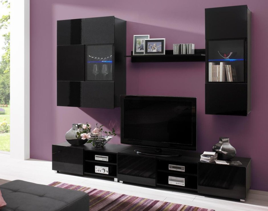 Стенка в гостиную темная