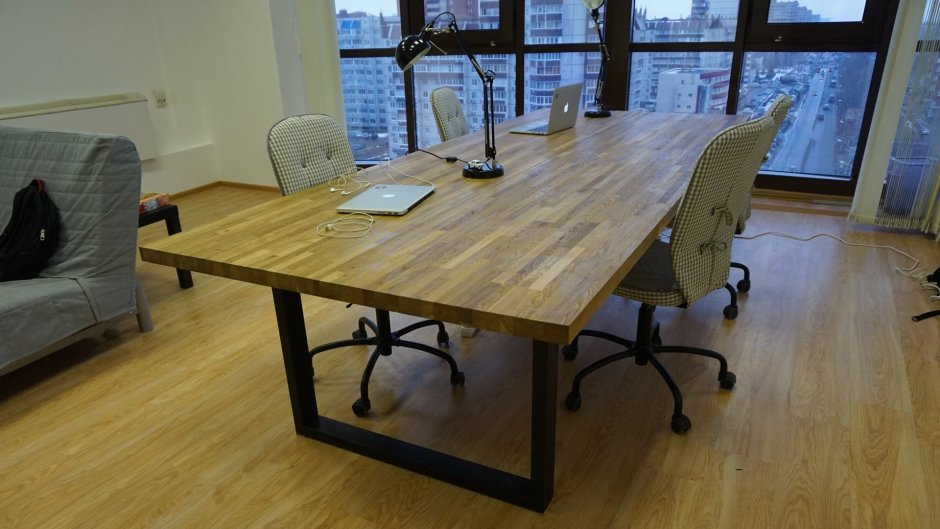 Стол в стиле лофт