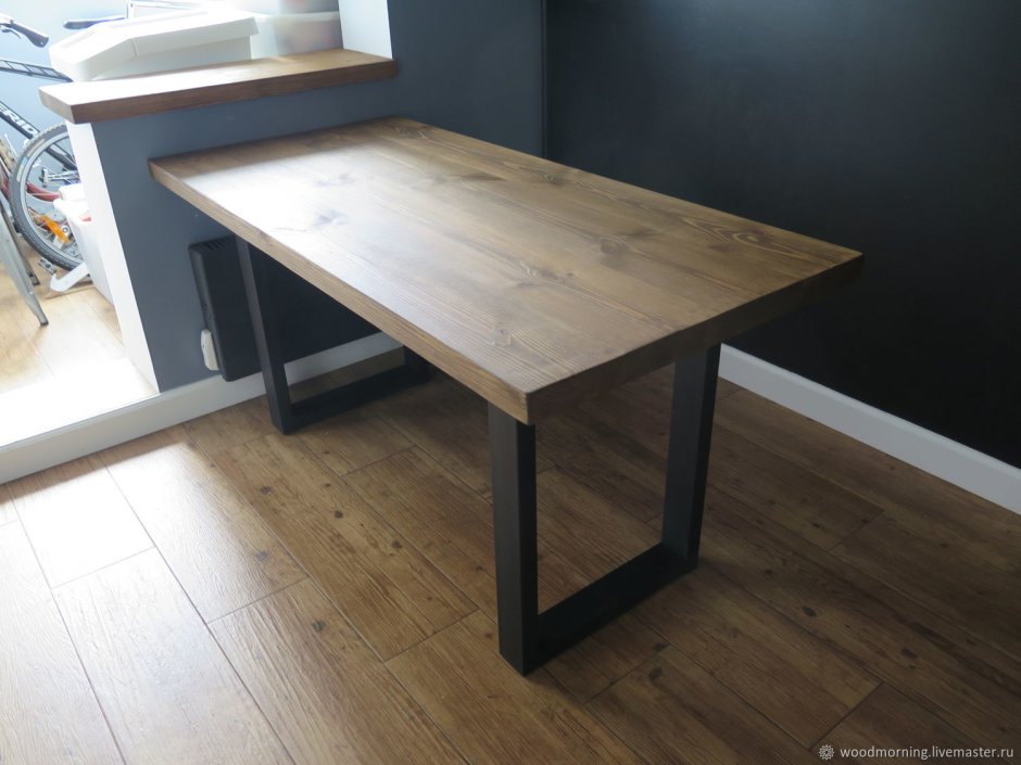 Стол из мебельного щита