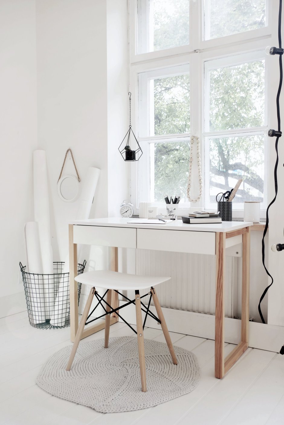 Стол письменный Скандинавский