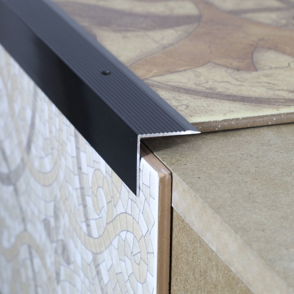 Алюминиевый порог Rehau 260000