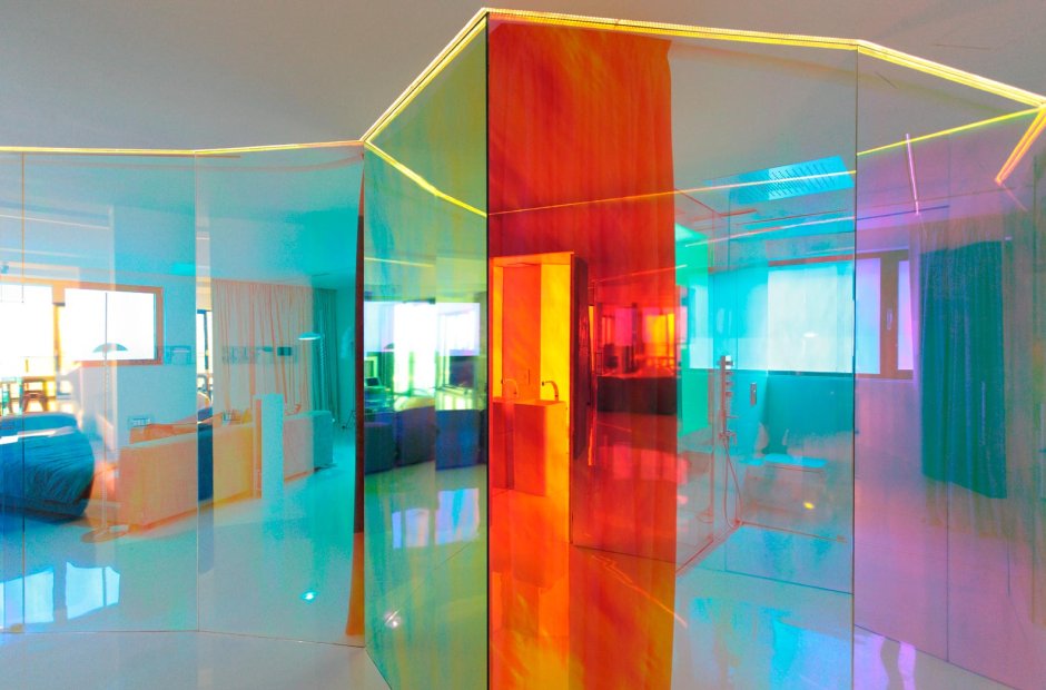 Стеклянный потолок с подсветкой