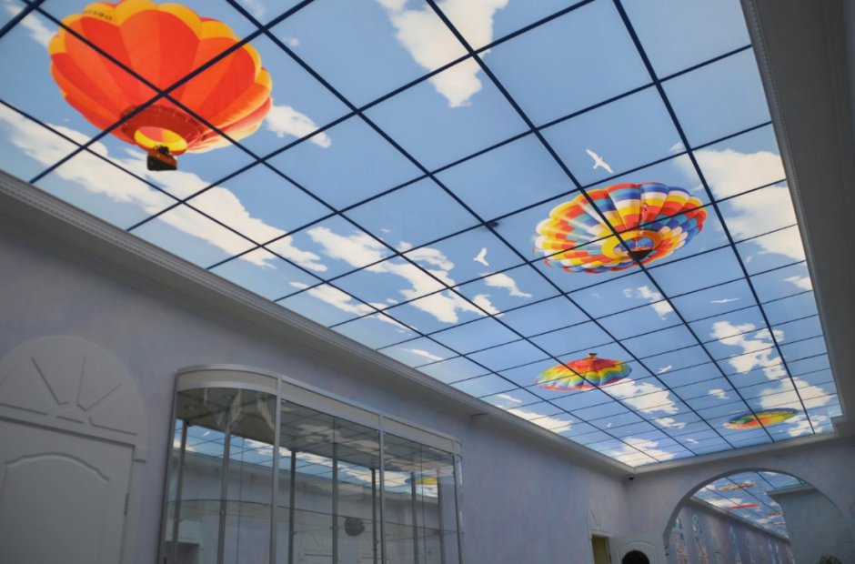 Натяжной потолок витраж