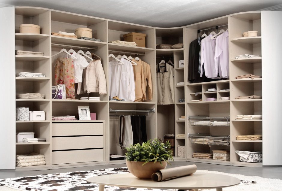 Наполнение шкафа с распашными дверями