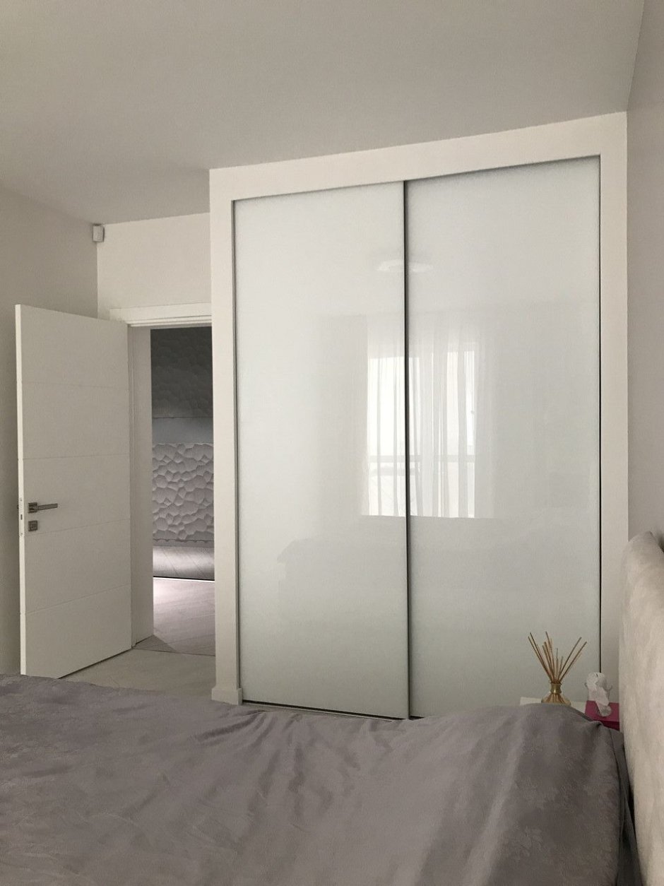 Стильные шкафы купе в спальню