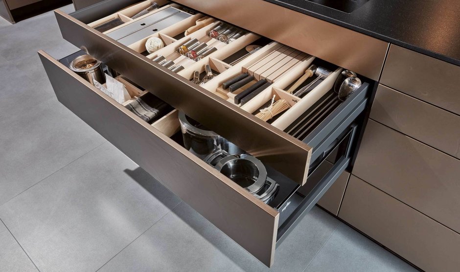 Органайзер для посуды и столовых приборов Umbra "Peggy"