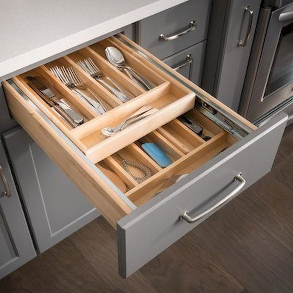Updated: May 3, 2022 by Kris Jarrett 10 best Kitchen Drawer Organizers!