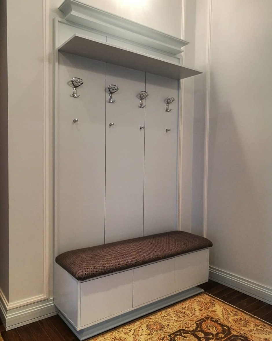 Банкетка в прихожую