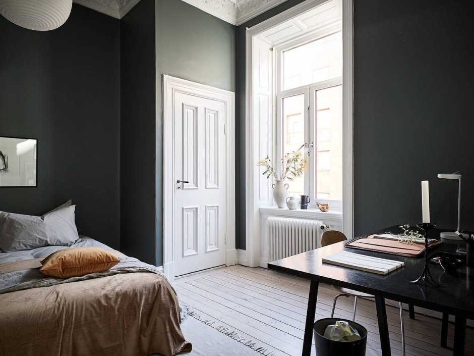 Контрастная стена в интерьере