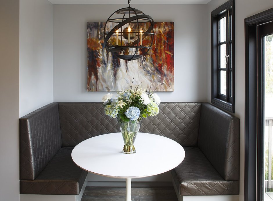 Столик ажурный металлический