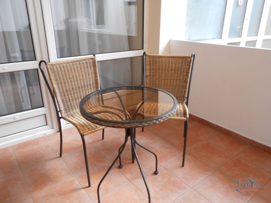 Декоративный подоконник