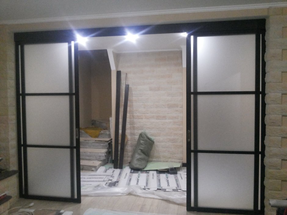 Шкаф перегородка в прихожую