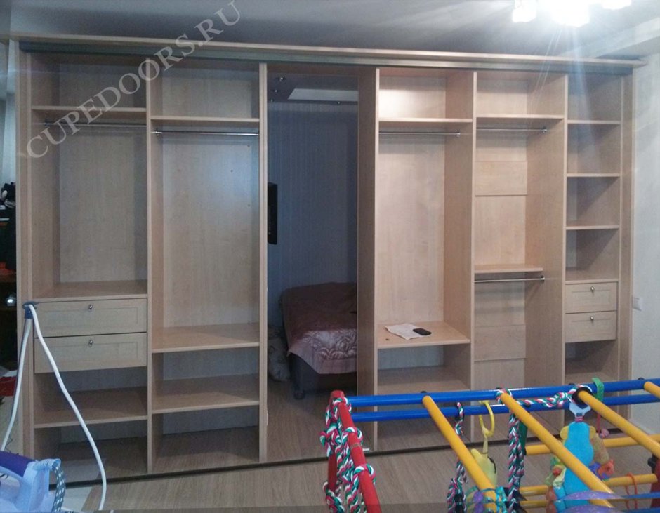 Двусторонний шкаф-перегородка