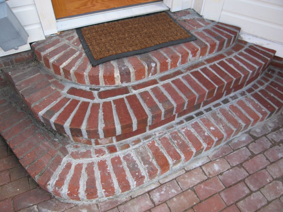 Порожки из кирпича