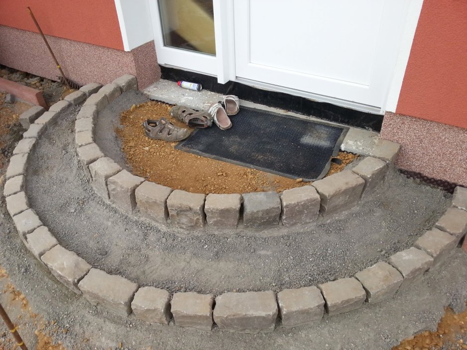 Отделка высокого крыльца