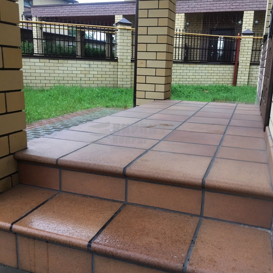 Ступеньки для крыльца из кирпича