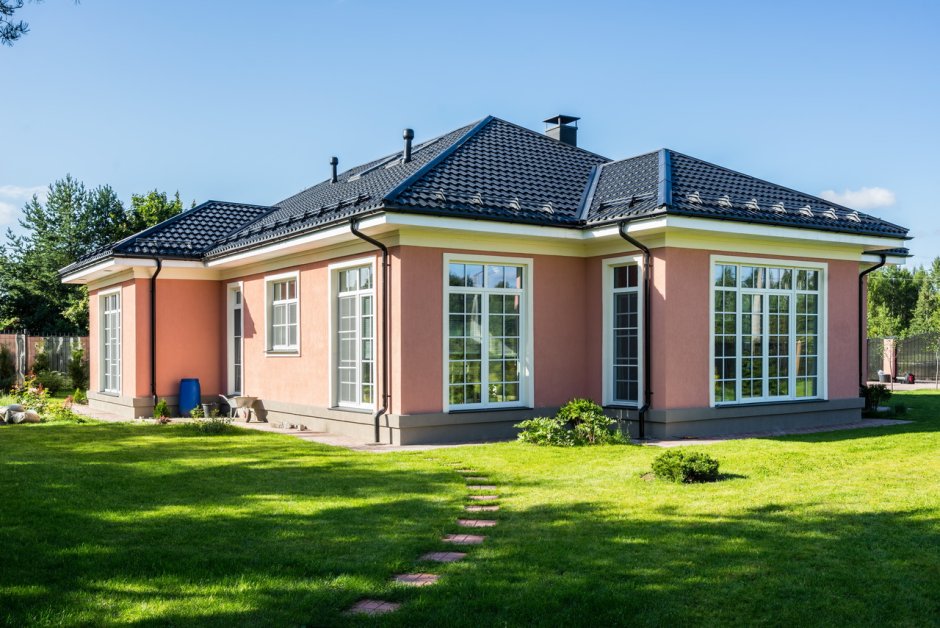 Одноэтажный дом с мансардоq