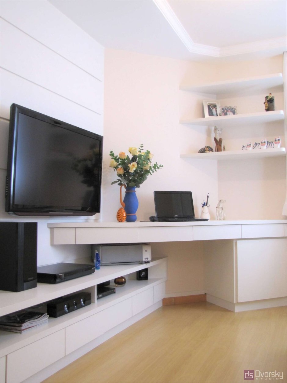 Стенка с рабочим столом в гостиную