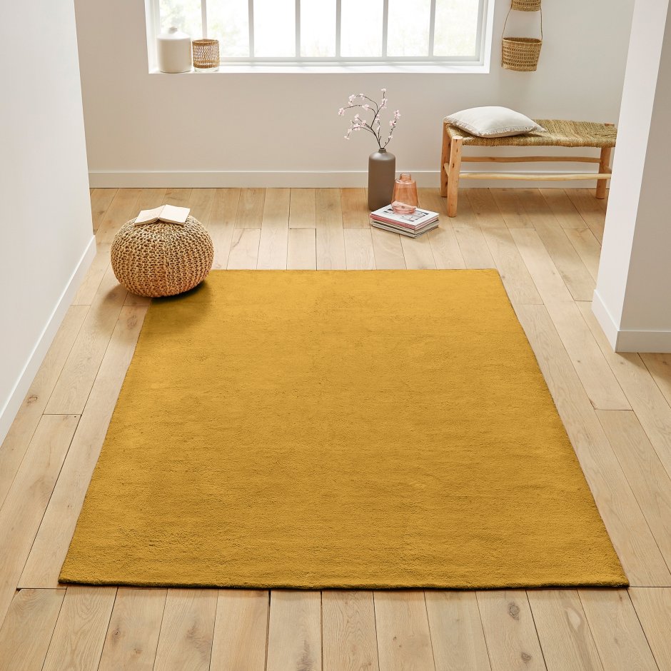 Ковер горчичного цвета