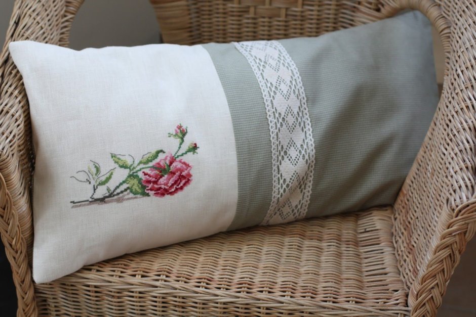 Наволочки с вышивкой