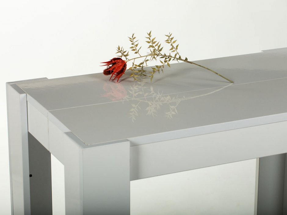 Консольный обеденный стол