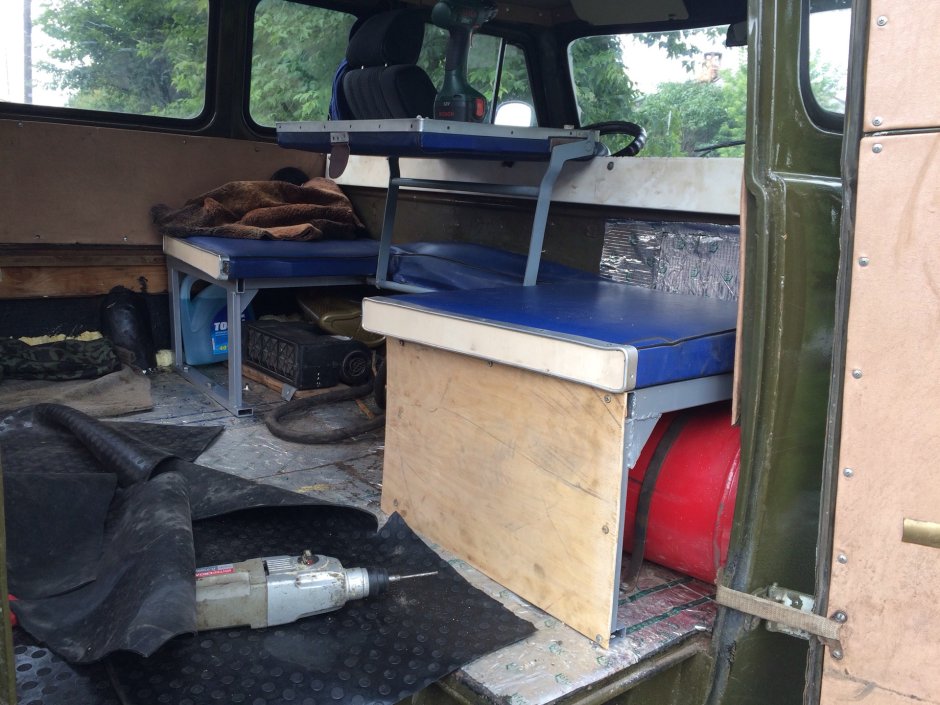 Полка салона УАЗ 452