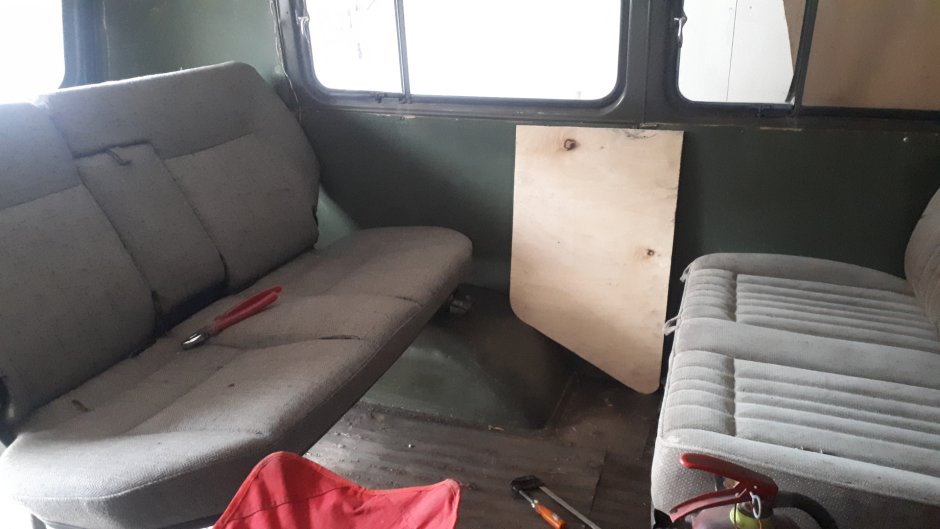 Столик УАЗ 452