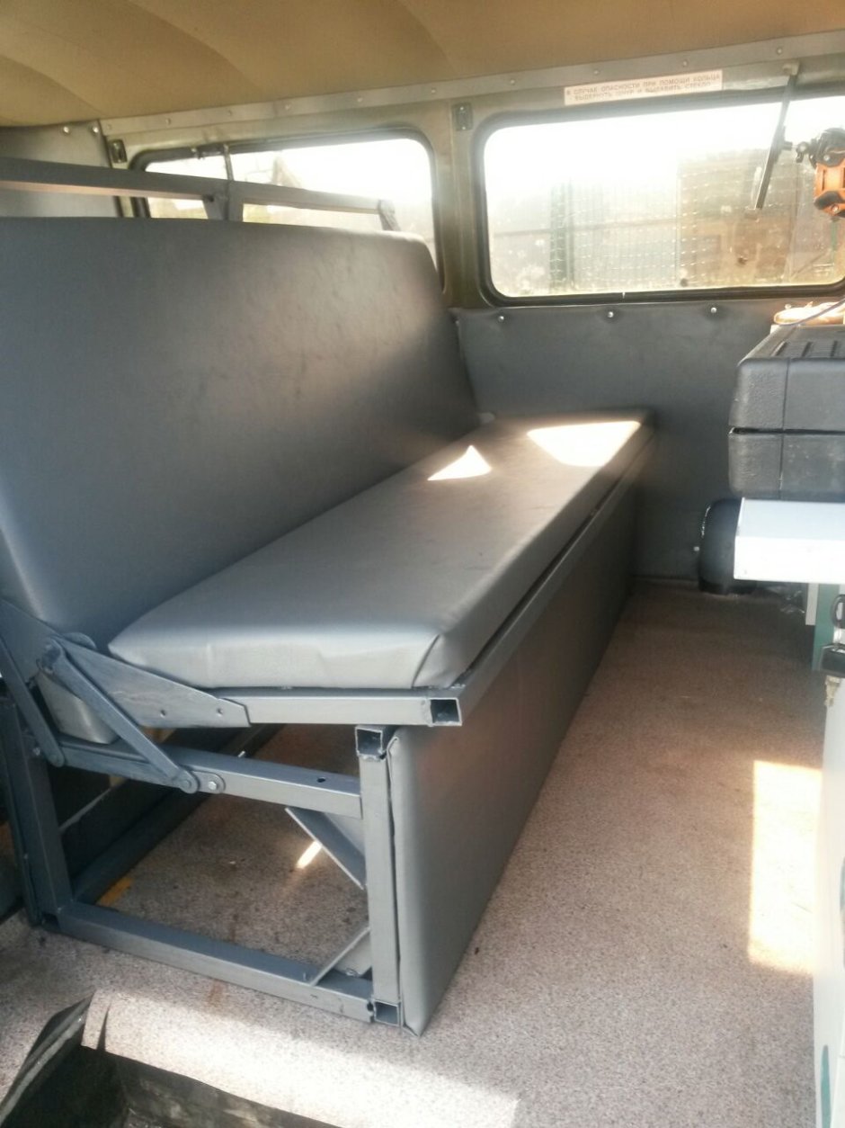 УАЗ 2206 внутри