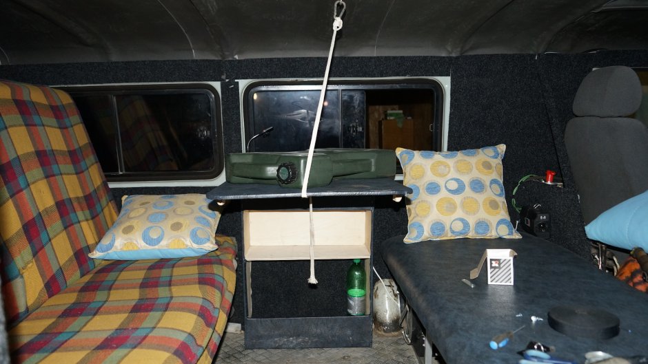 Раскладной диван в УАЗ 3962