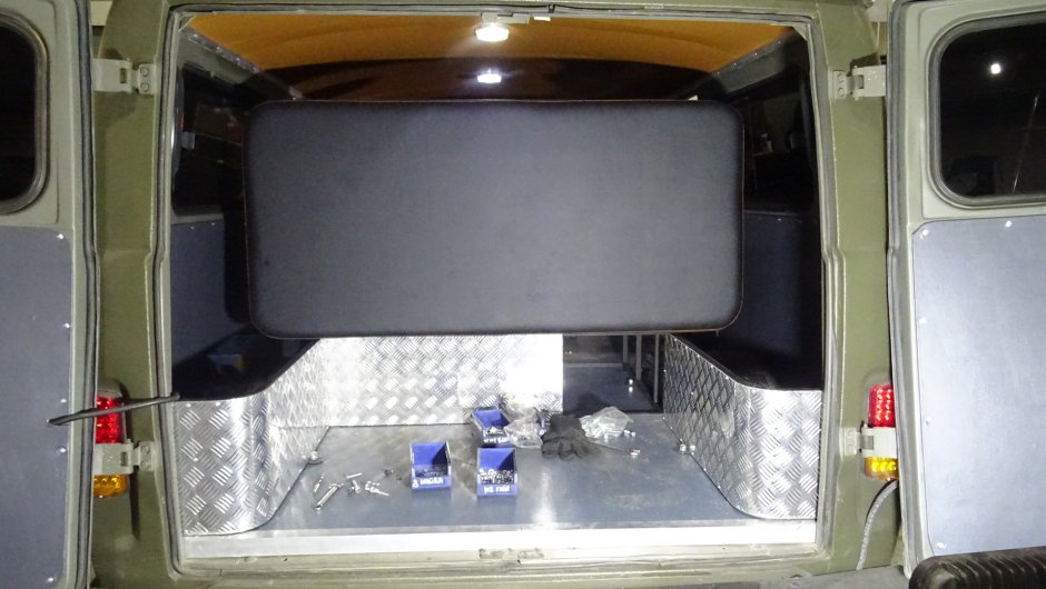 Откидная задняя дверь на УАЗ 469