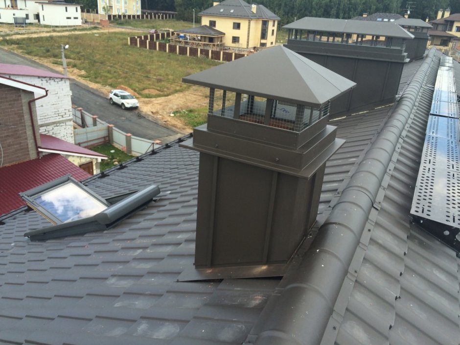 Вентиляционная шахта Schiedel на кровле