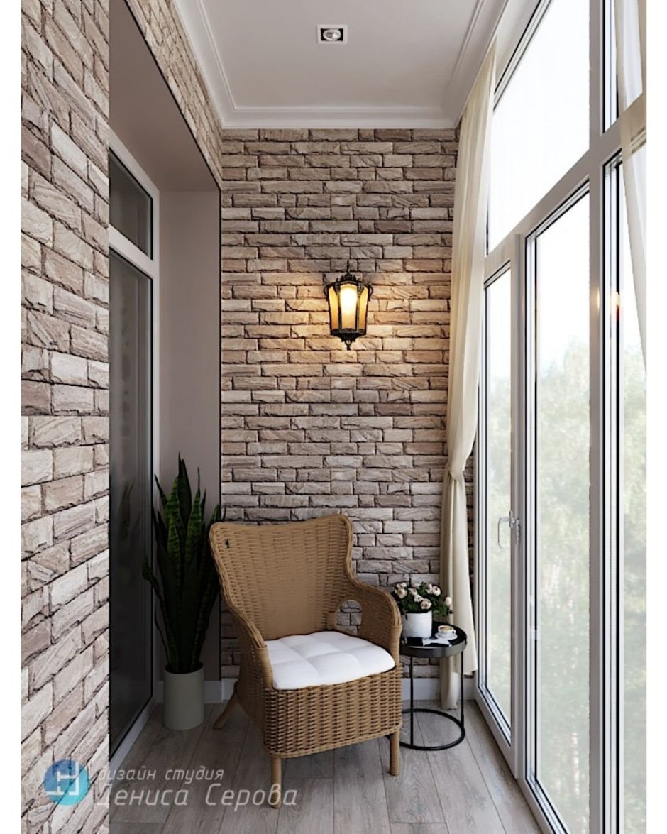 Декоративный кирпич на балконе