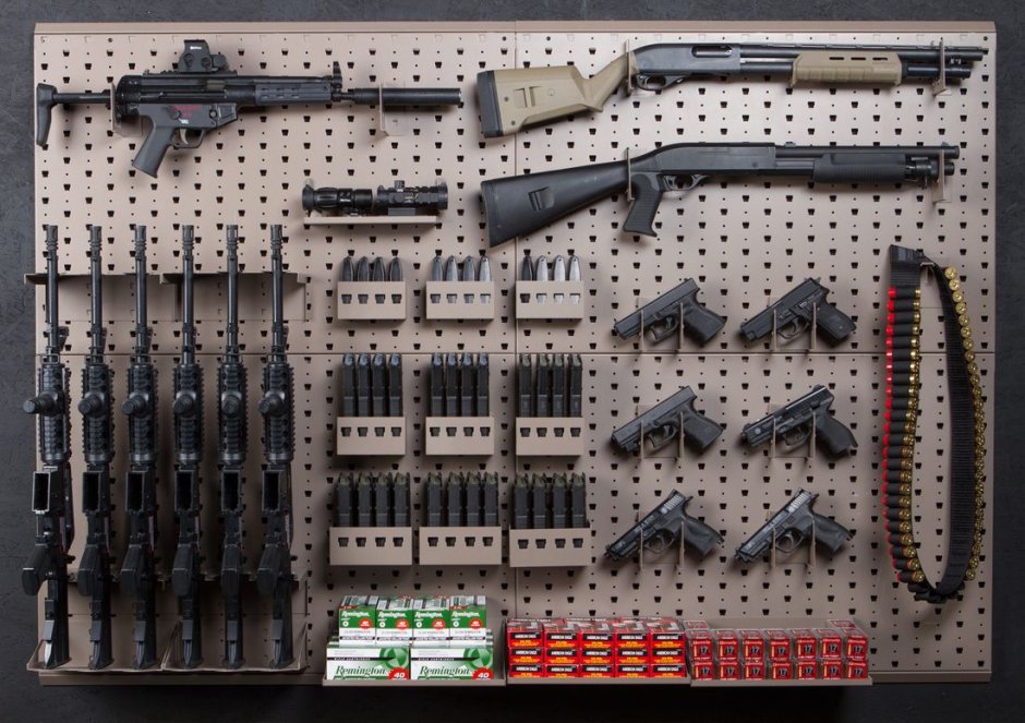 Стенд для оружия на стену