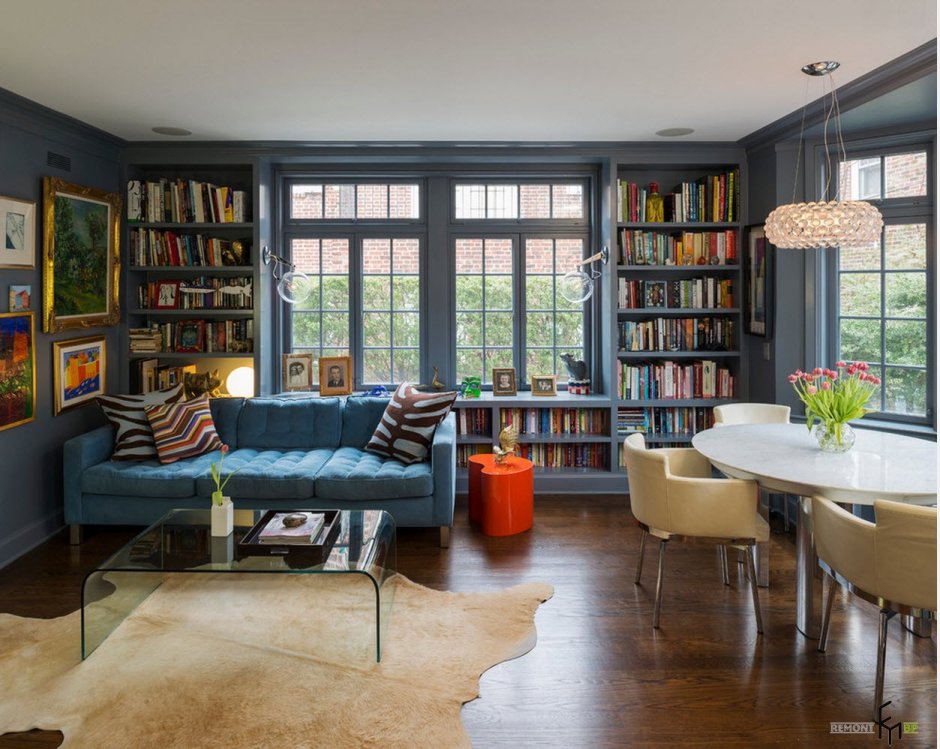 Интерьер с книжными полками