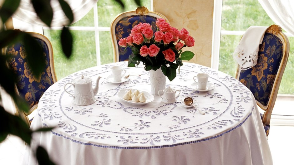 Белая скатерть