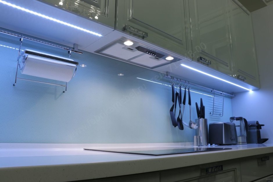 Рейлинги для кухни с подсветкой