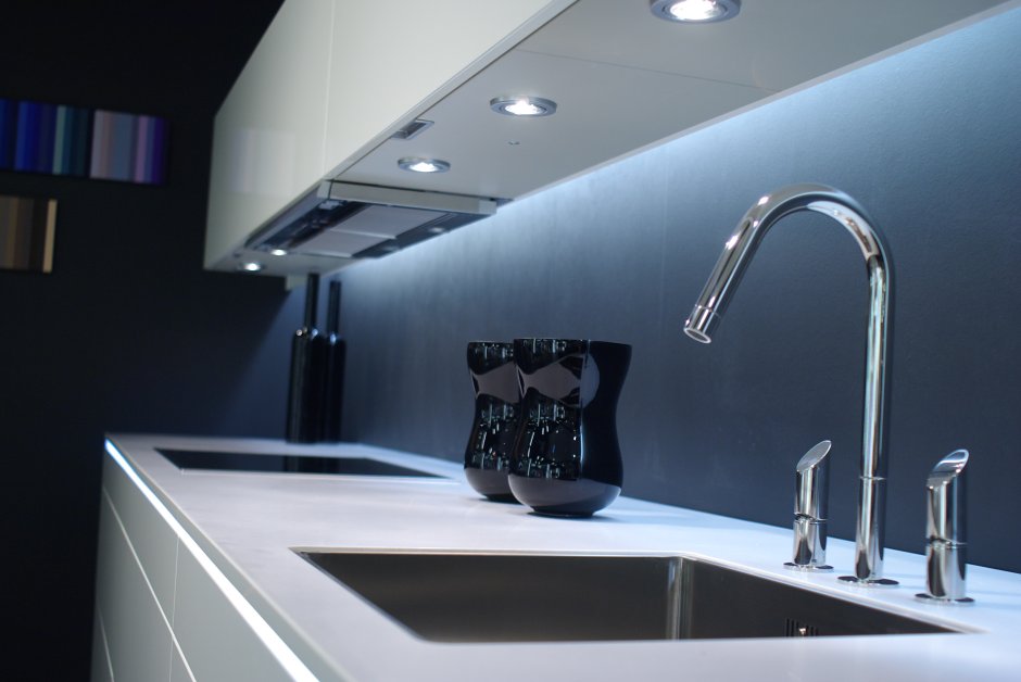 Кухонный гарнитур с антресолями