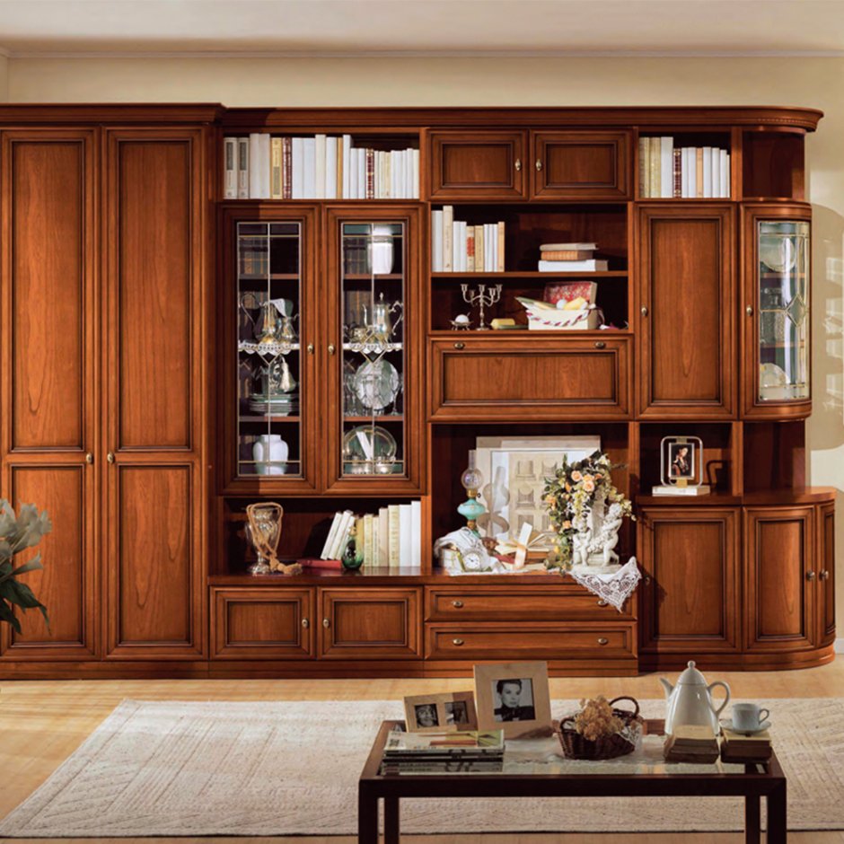 Итальянская стенка риомбини 1762 из массива