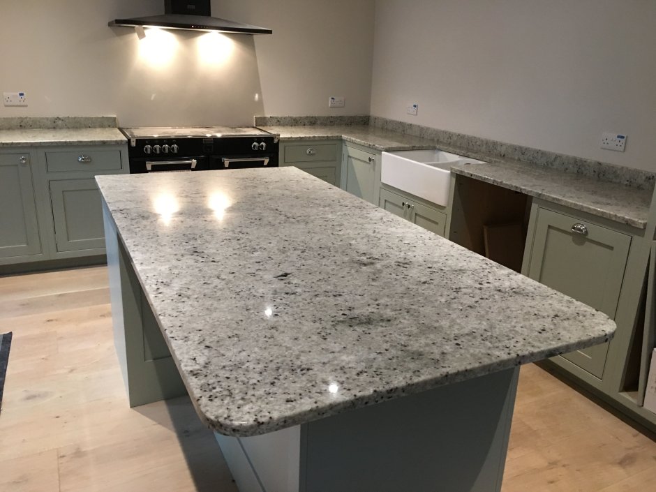 Бетао столешница кедр