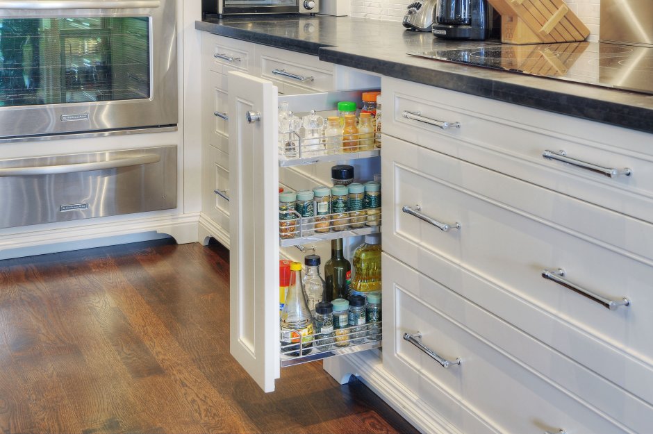 Бутылочницы в кухонном гарнитуре